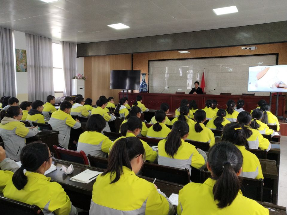 保康一中学生怀孕图片